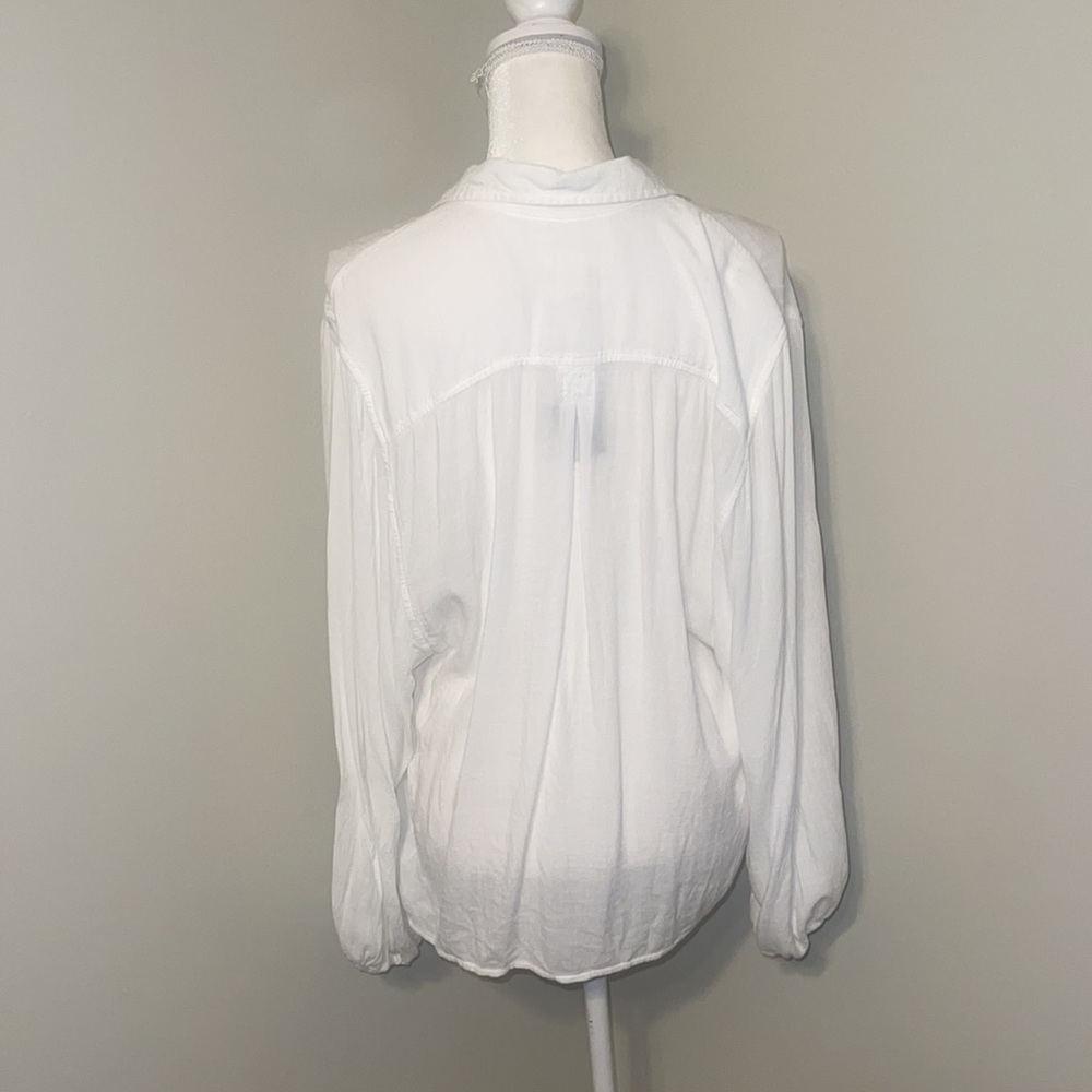 White button up - Picture 4 of 4